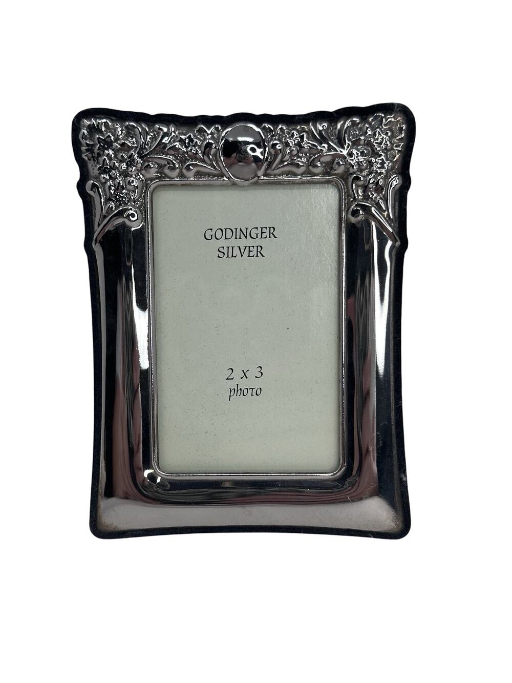 Godinger Silver 2x3 Frame Velvet Back With Stand- Silver